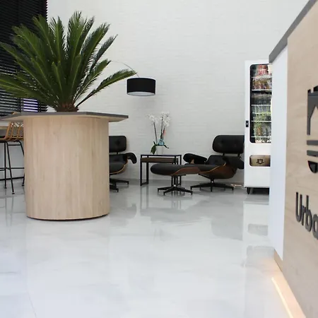 Hotel Urbanbay &