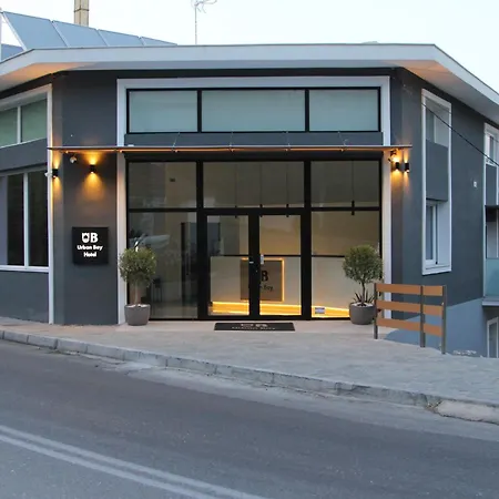 Hotel Urbanbay & *