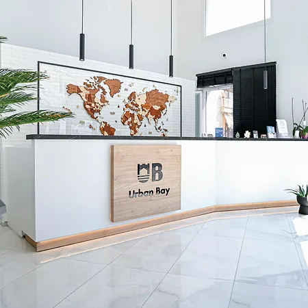 Hotel Urbanbay &