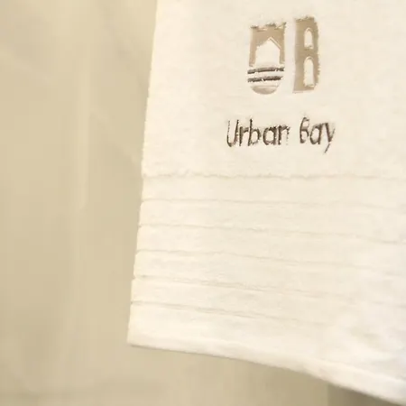 Hotel Urbanbay &
