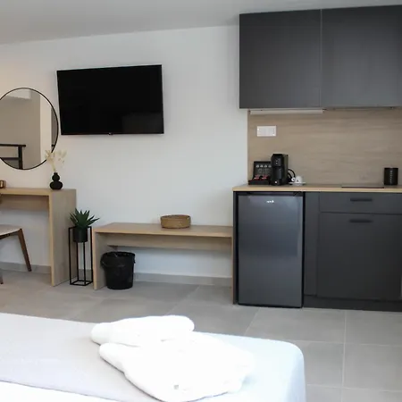 Urbanbay & Hotel *