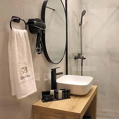 Hotel Urbanbay &