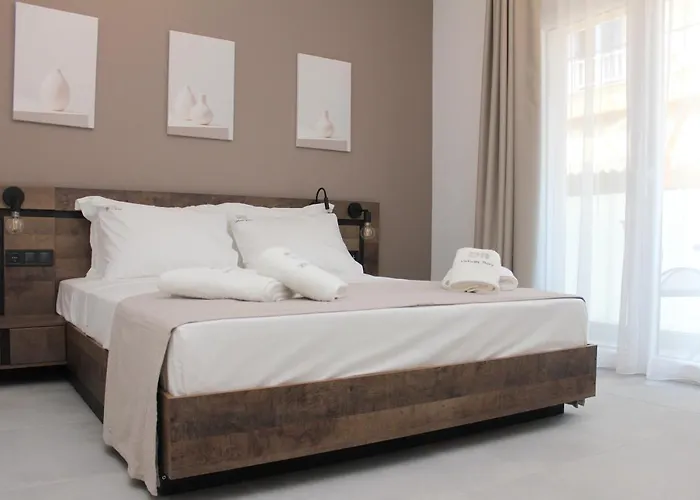 Ξενοδοχείο Urbanbay & *